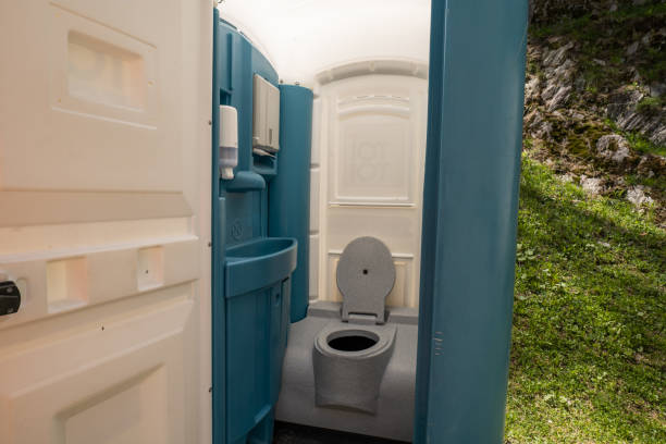 Best Luxury portable toilet rental  in Spencer, WI